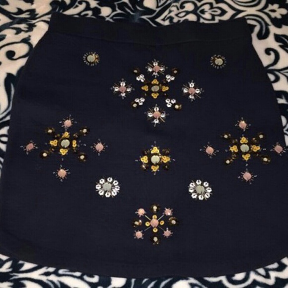 H&M 2-piece jeweled skirt and top - Picture 3 of 6